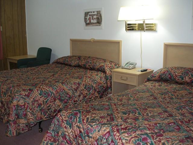 Royal Inn Motel 프론트로얄 객실 사진